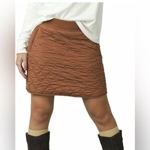 NWT Prana Diva Quilted Sherpa Lined Skirt Size Medium